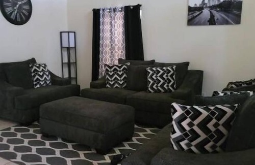 Houston House | cozy 3 bedroom 1 1/2 bath housenn