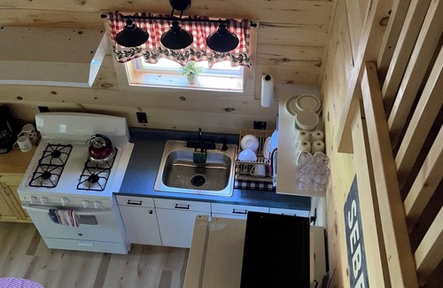 Sebec Cabin | Cozy 3-bedroom cabin in Sebec with WiFi, AC. All the comforts with Lake Access.