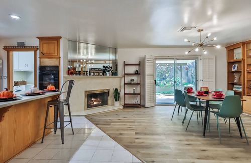West Hills House | Cozy 3 bedroom home Ideal for Travel professional in delightful woodland hiils