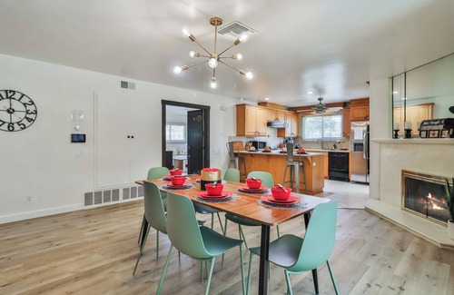 West Hills House | Cozy 3 bedroom home Ideal for Travel professional in delightful woodland hiils