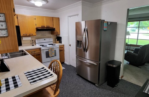 Murphysboro House | Cozy 3 Bedroom House in Murphysboro IL