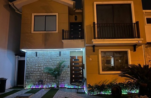 Guayaquil House | Cozy 3-bedroom house in Urbanizacion Mallorca Village en la via Samborondonn