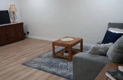 Rialto House | Cozy 3 bedroom house in Rialto