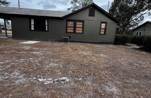Folkston House | Cozy 3 Bedroom House Next To The Train Tracks