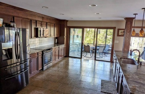 Clemson House | Cozy 3-bedroom lakefront cottage in beautiful Clemson, SC