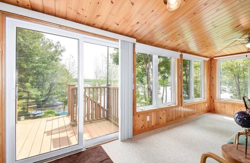 Havelock-Belmont-Methuen Cottage | Cozy 3-Bedroom Waterfront Cottage with Water Sports & Stunning Sunsets