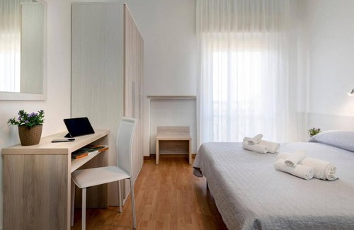 Cagnona House | Cozy 3-star hotel in Bellaria 2 minutes from the sea.