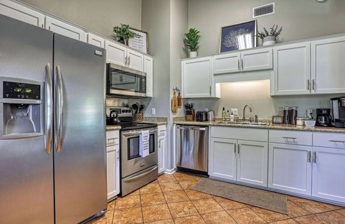 Whitemarsh Island House | Cozy 3Br/2bath Home w/heated private pool near Savannah DT & Tybee beach