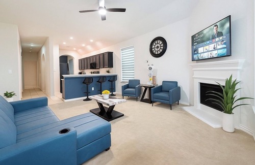 McKinney House | Cozy 3BR Hidden Gem Getaway in McKinney with EV Fast Charger, Near Everything