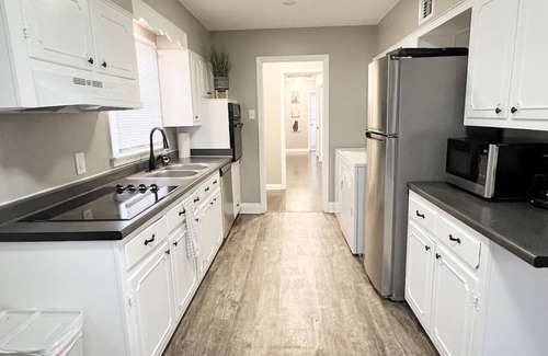 East Memphis House | Cozy 4BR Family home hot locatio