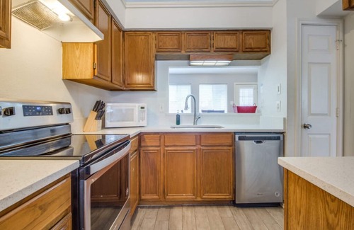 Frisco House | Cozy Accommodation In Quiet Neighborhood; Walk To Downtown Frisco,Toyota Stadium