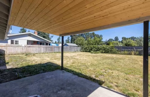 Woodburn House | Cozy Accommodations in Woodburn