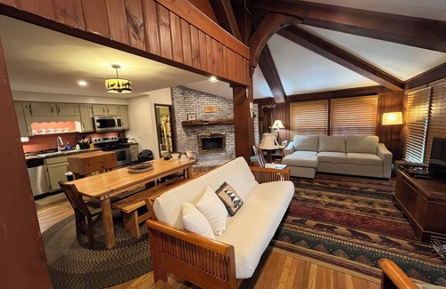 Chestertown Condo | Cozy Adirondack condo in quaint Chestertown, near Lake George & Gore Mountain