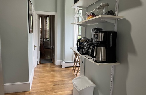 Columbus Apartment | Cozy, Adorable 1-bedroom apartment - in tourist area. Sleeps 4