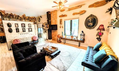 Tampa Heights Apartment | Cozy AF Steel-Rose Studio