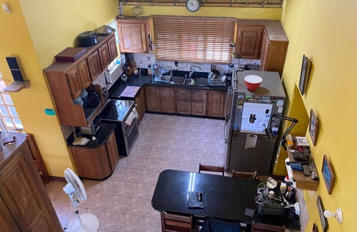 St. Joseph House | Cozy and Accessible Private Ensuite @ Halite Court