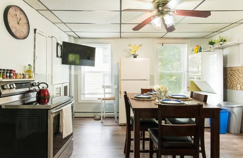 Ipswich House | Cozy and beatifull 2br in New England . 5 min drive to the beach/sleeps 6