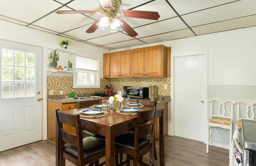 Ipswich House | Cozy and beatifull 2br in New England . 5 min drive to the beach/sleeps 6