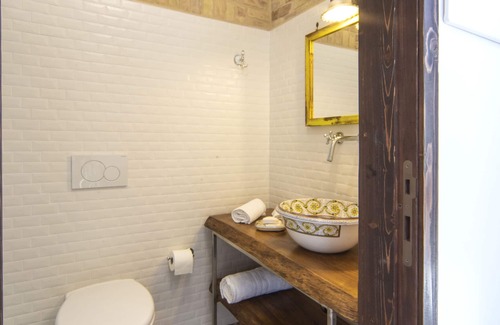 Poggio Morello Bed & Breakfast | Cozy and classy single bad