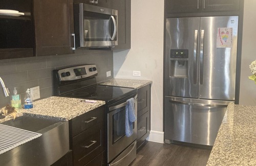 West Dallas Apartment | Cozy and convenient location right in the city 🥰 pet friendly