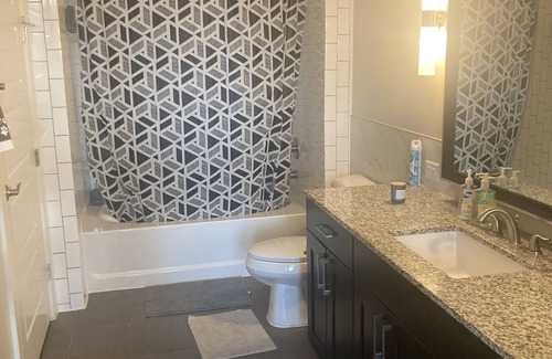 West Dallas Apartment | Cozy and convenient location right in the city 🥰 pet friendly