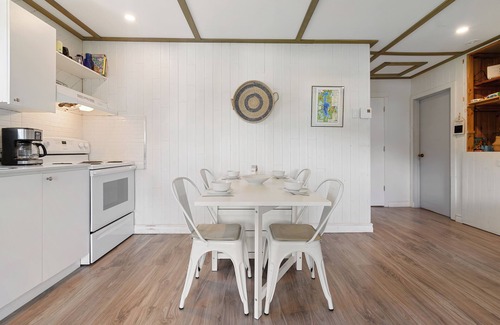 Northfield Cottage | Cozy and cute 3 bedroom 1 bath cottage on beautiful Lac Heney