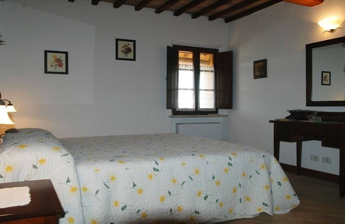 Ville di Corsano Other | Cozy and intimate Radi apartment with lovely loggia and view.