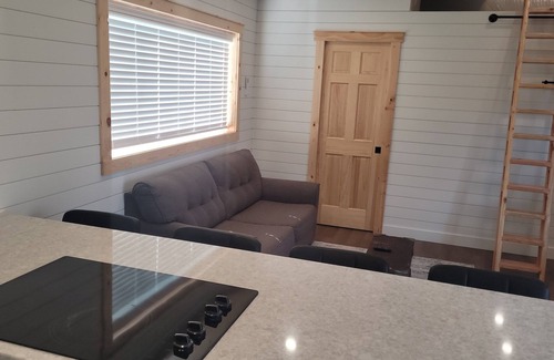 Holton Cabin | Cozy and modern cabin adjacent to Banner Creek Lake by Holton, KS.