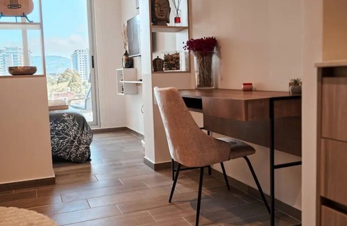 Zona 16 Apartment | Cozy and Modern Loft With Amazing City views - 7 Minutes from Guatemala Airport