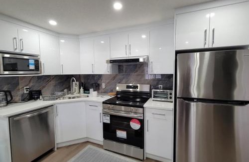 Panorama Hills Apartment | Cozy and Modern Suite - Your Home Away from Home!