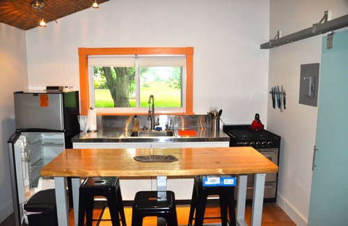 Jersey Mills Cottage | Cozy and relaxing, Modern Creekside, Trailside, Waterfront Cottage, fiber Wifi