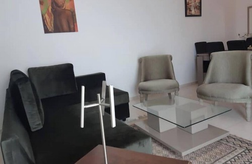Ville Nouvelle House | Cozy and spacious apartment near the beach
