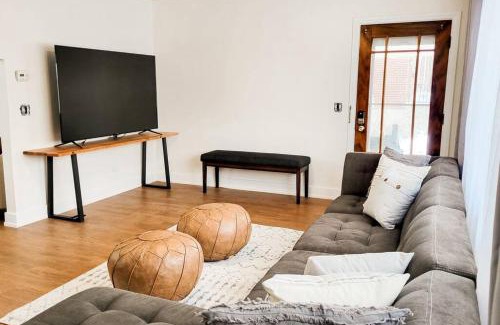 Ogden House | Cozy and Spacious Home in Ogden