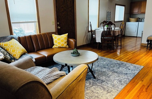 Thief River Falls House | Cozy and Stylish Retreat