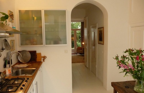 Oude Pijp Apartment | Cozy and Stylish Apt with garden in city center.