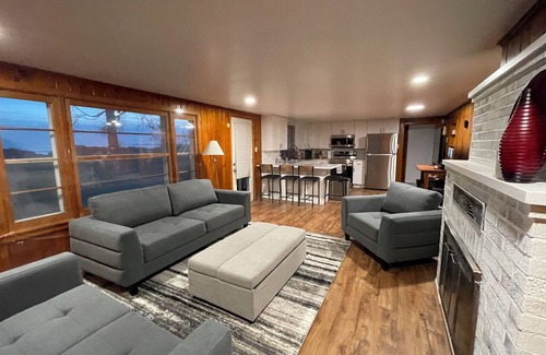 Oconto House | Cozy and Updated Lake Front Cottage, Near Green Bay, Door County, and more