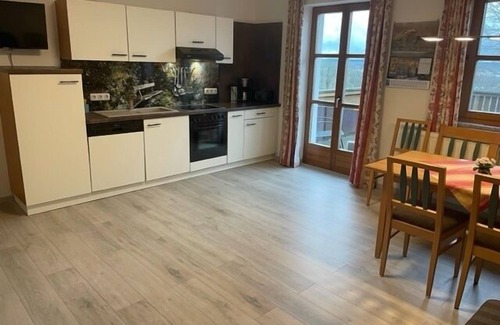 Theisseil Apartment | Cozy apartment (62sqm) with two bedrooms and balcony