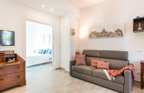 Campo di Marte Apartment | Cozy Apartment Alberti Lift, Terraces, Free Parking