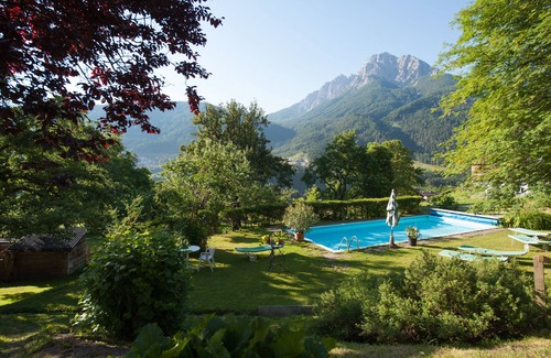 Telfes im Stubai Apartment | Cozy apartment for 4 persons, swimming pool, garden, cable cars free of charge