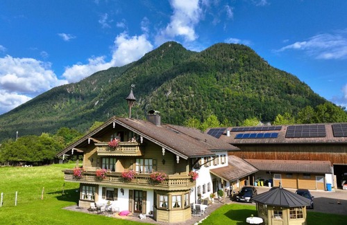 Weissbach Apartment | Cozy apartment for 1-3 persons, balcony and view of the mountain panorama