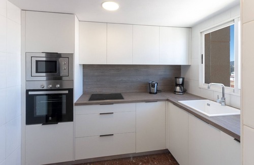 Grao de Gandia Apartment | Cozy apartment with Mediterranean style, a few meters from the beach. Terrace overlooking the sea.