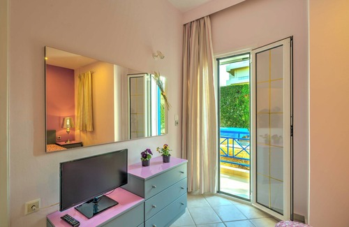Agios Dimitrios Apartment | Cozy Apartment Amoudara Heraklion Crera-5