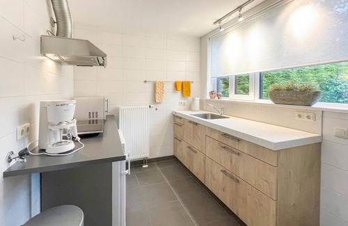 Surhuisterveen Apartment | Cozy apartment in Surhuisterveen