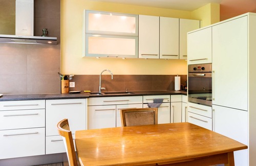 Pully Apartment | Cozy apartment in a family residence in Pully