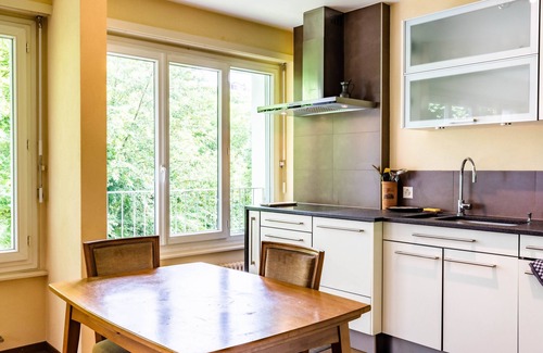 Pully Apartment | Cozy apartment in a family residence in Pully