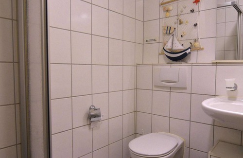 Oberveischede Apartment | Cozy Apartment in Bruchhausen with Terrace