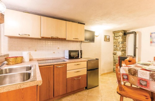 Escarra Apartment | Cozy apartment in Brusson AO with WiFi