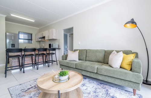 Trawal Apartment | Cozy Apartment in Brackenfell, CapeTown, South Africa