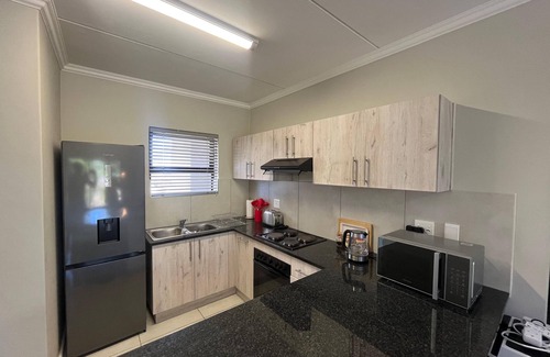 Trawal Apartment | Cozy Apartment in Brackenfell, CapeTown, South Africa