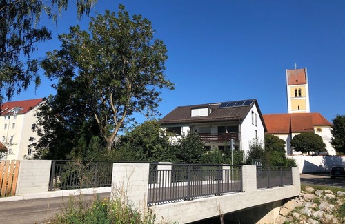 Dachau District Apartment | Cozy apartment in the country for 6 people - 25 minutes to Munich